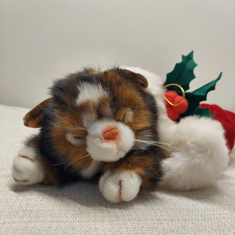 Russ Calico Cat Plush‎ in Santa Hat Holiday Decor Sleeping Kitten